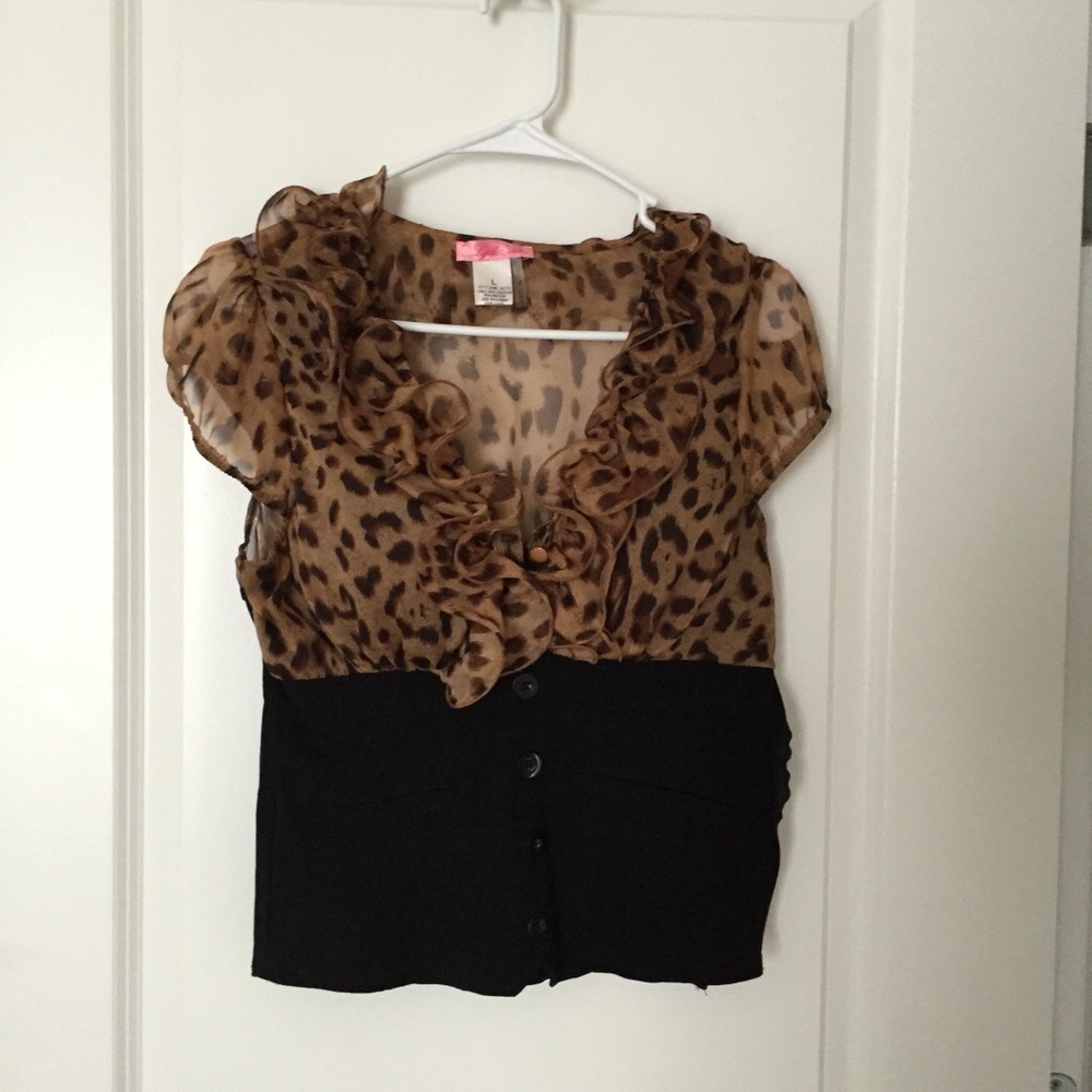 Beautiful Leopard print blouse