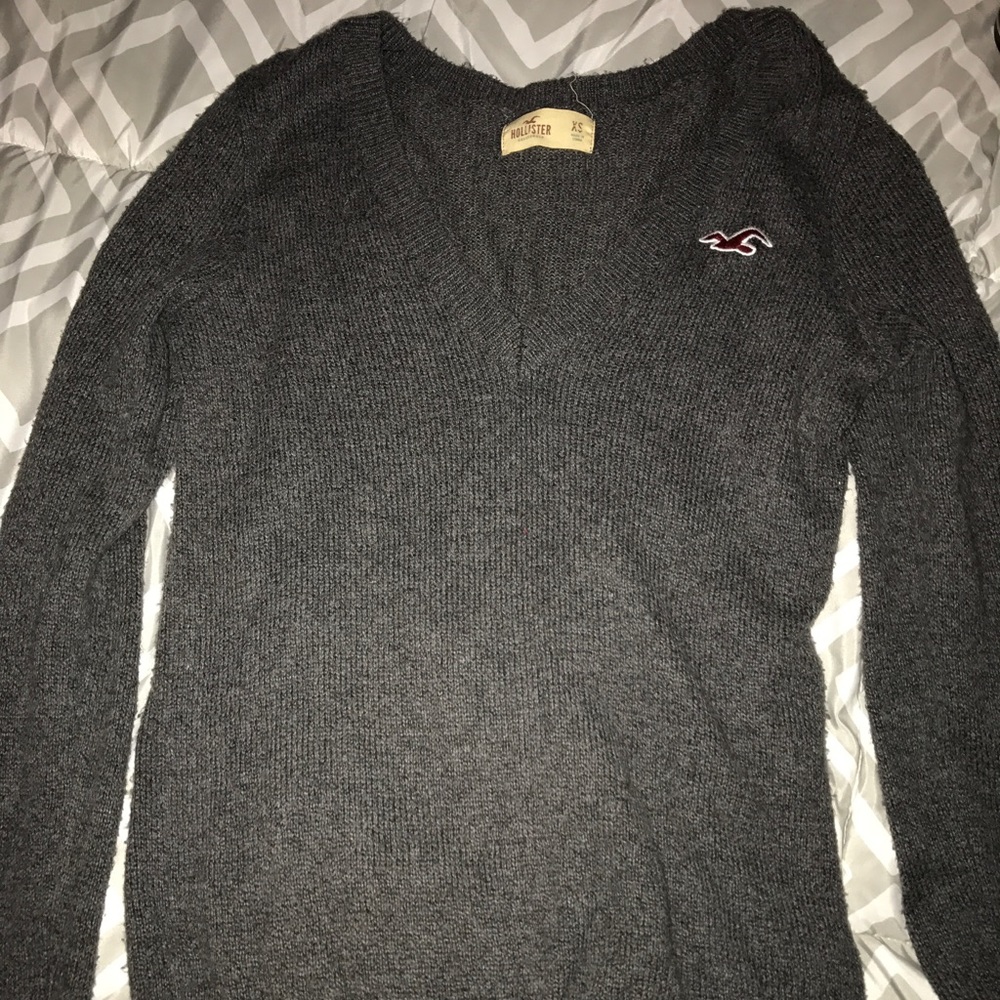 Hollister grey sweater