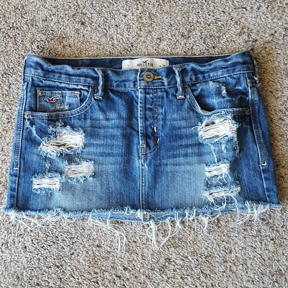 Hollister Dresses & Skirts - Ripped Hollister Mini Skirt