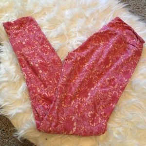 ⚡️Sale⚡️Lularoe OS leggings