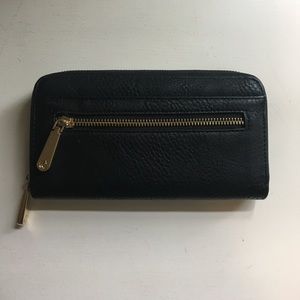 Charming Charlie's wallet