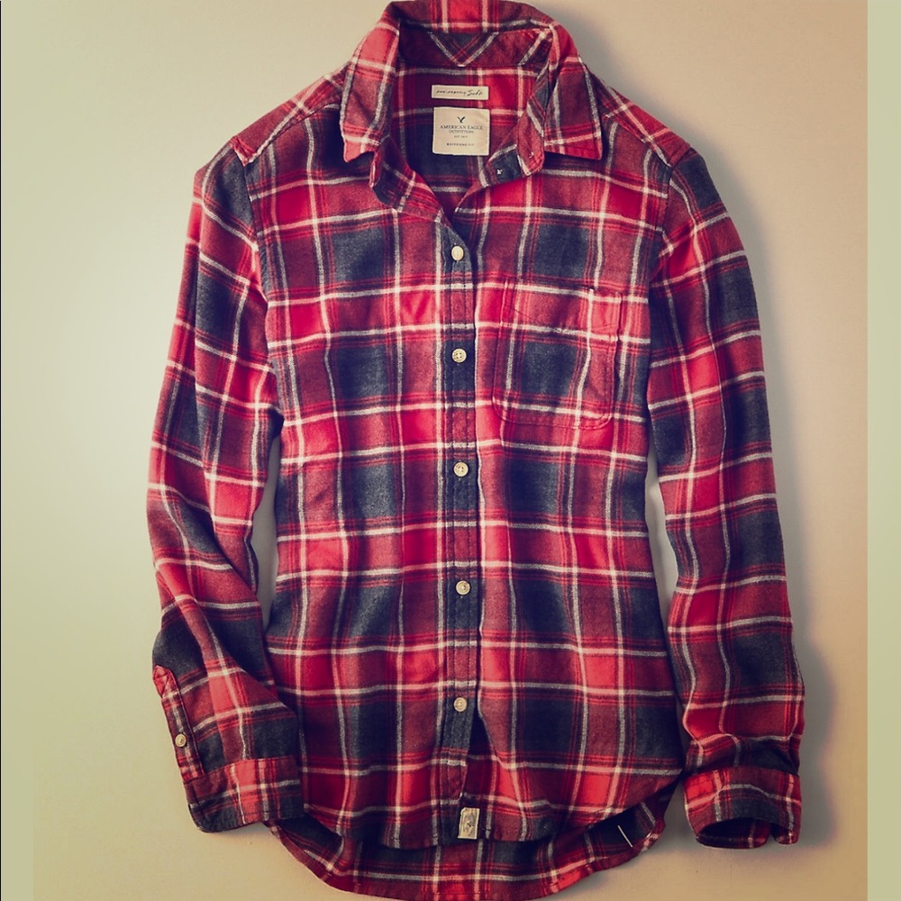 ISO AEO AHH-MAZINGLY SOFT LONG SLEEVE PLAID SHIRT