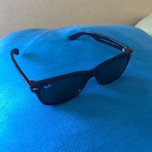 Ray ban black new wayfarer sunglasses