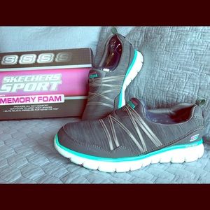 REDUCED! Skechers Scene Stealer style sport shoes