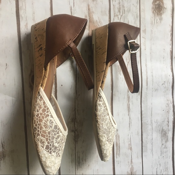 Seychelles Lace Toe Wedge - Picture 3 of 8