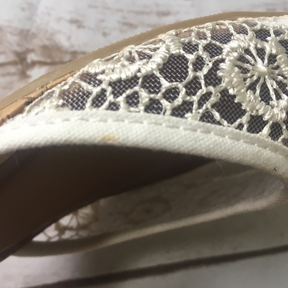 Seychelles Lace Toe Wedge - Picture 6 of 8