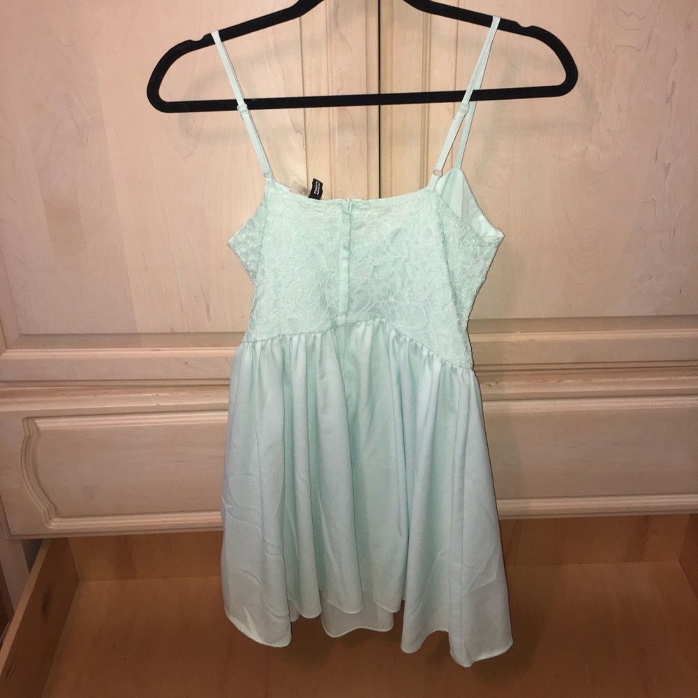 H&M Dress. - Picture 3 of 3