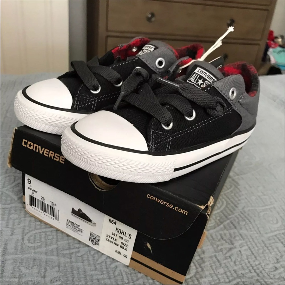 Toddler Boys Converse size 9