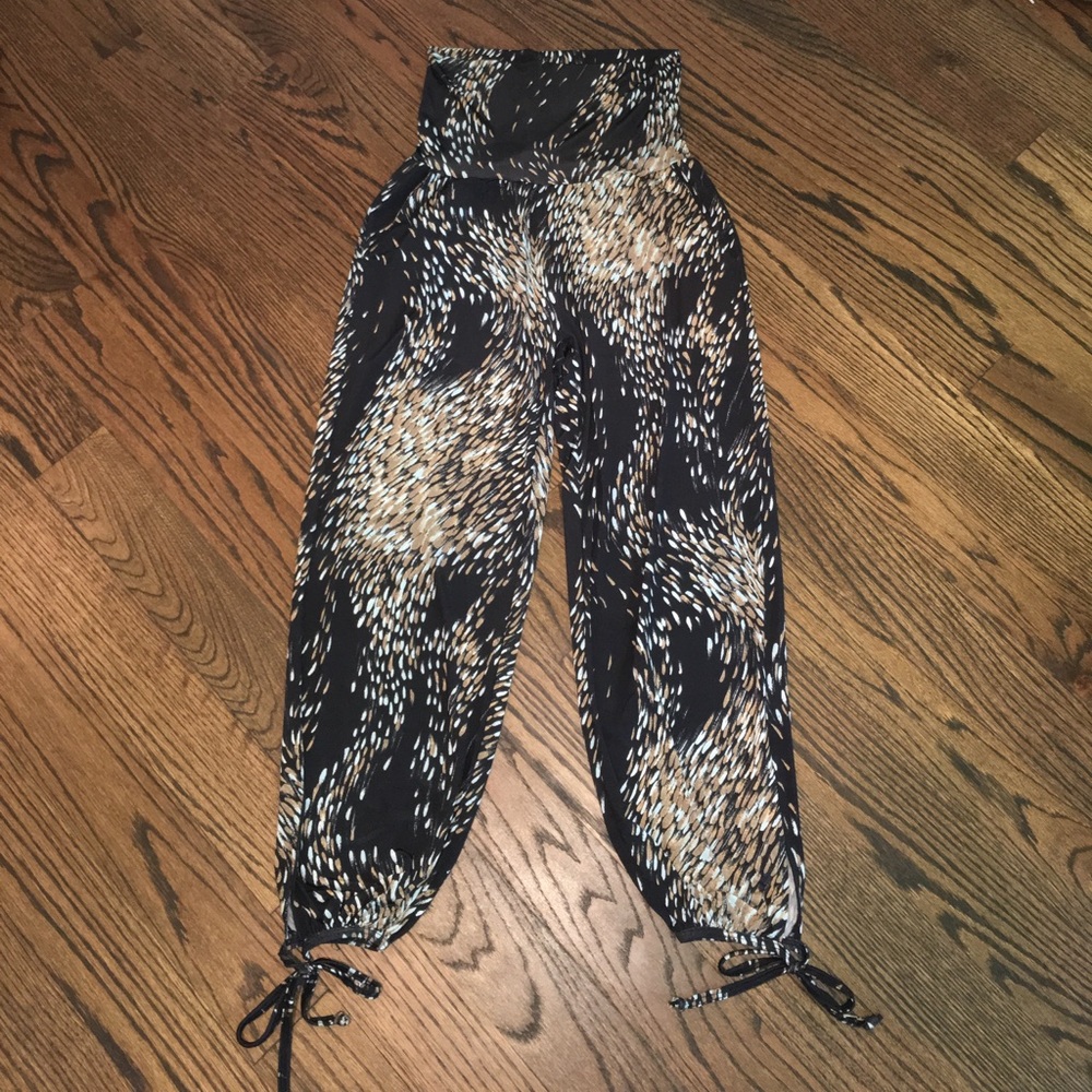 Black printed pants