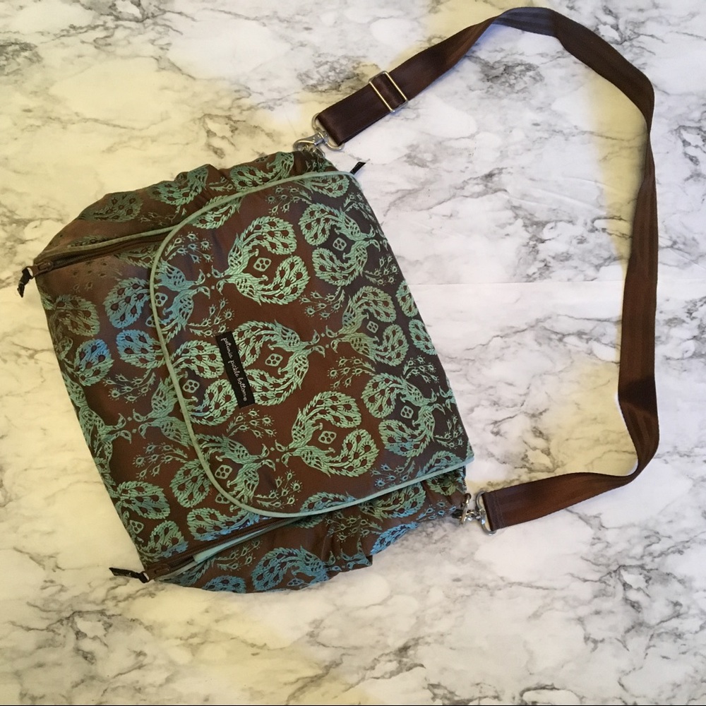 PETUNIA PICKLE BOTTOM Diaper bag