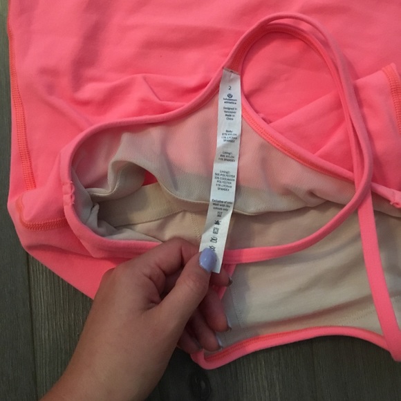 Lululemon tank size 2 - Picture 3 of 3