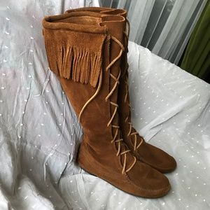 Minnetonka Knee High Lace Up Suede Fringe Boot