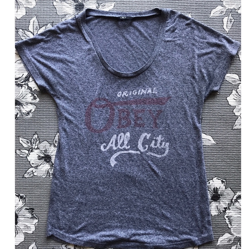 OBEY SCOOP NECK TEE