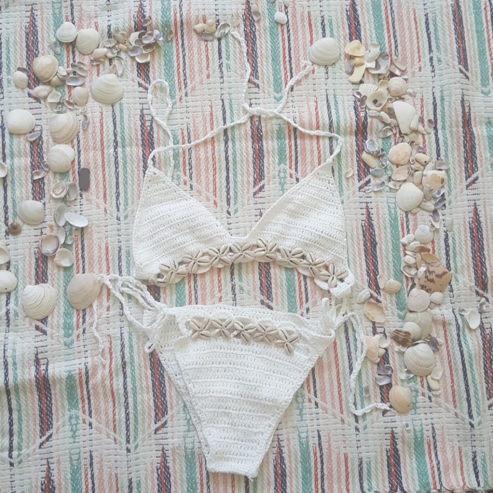 Seashell crotchet bikini