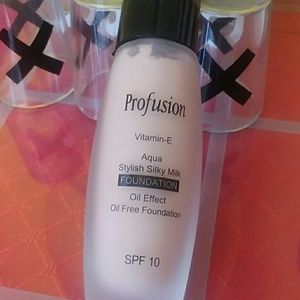 Liquid foundation