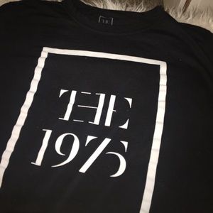 1975 band shirt