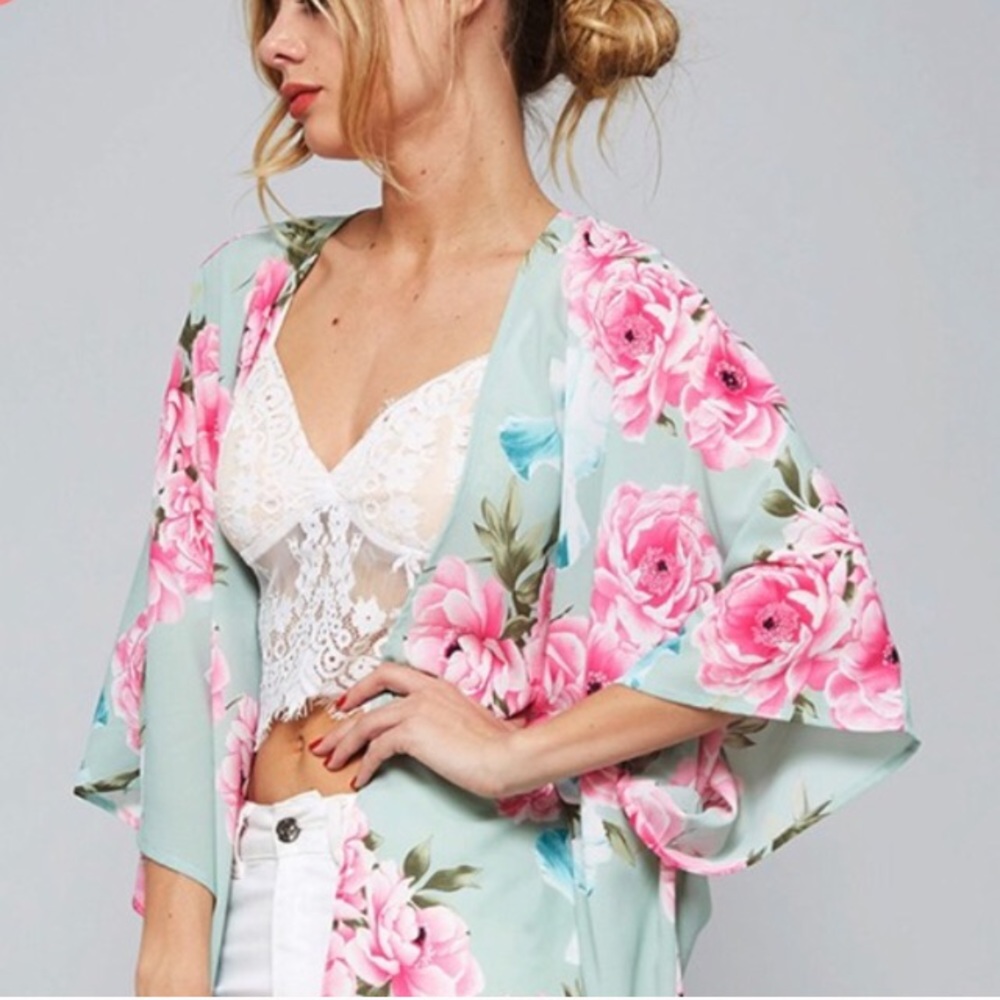SALE! TODAY ONLY! Floral kimono