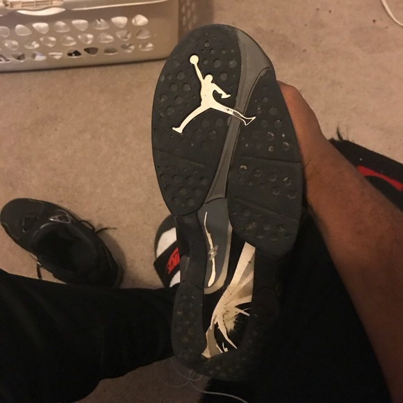 Air Jordan's retro 8's - Picture 3 of 4