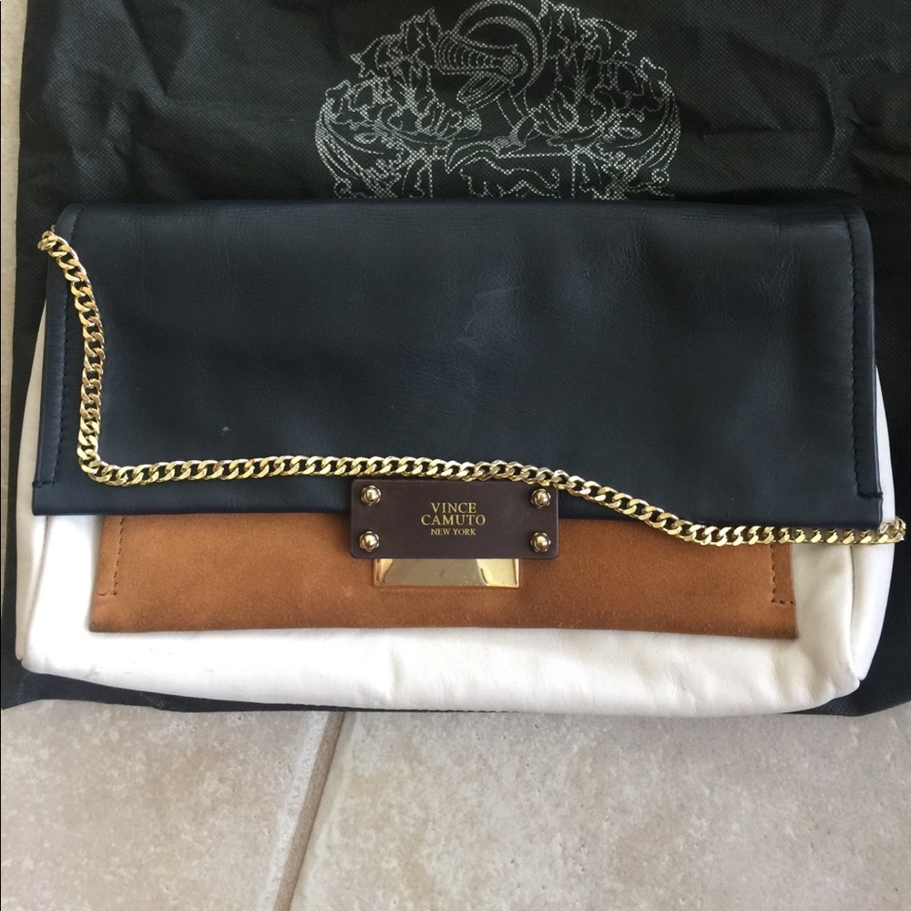 Vince Camuto clutch 👛