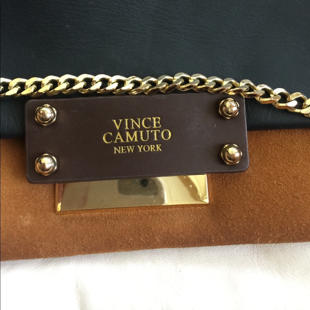 Vince Camuto clutch 👛 - Picture 2 of 4