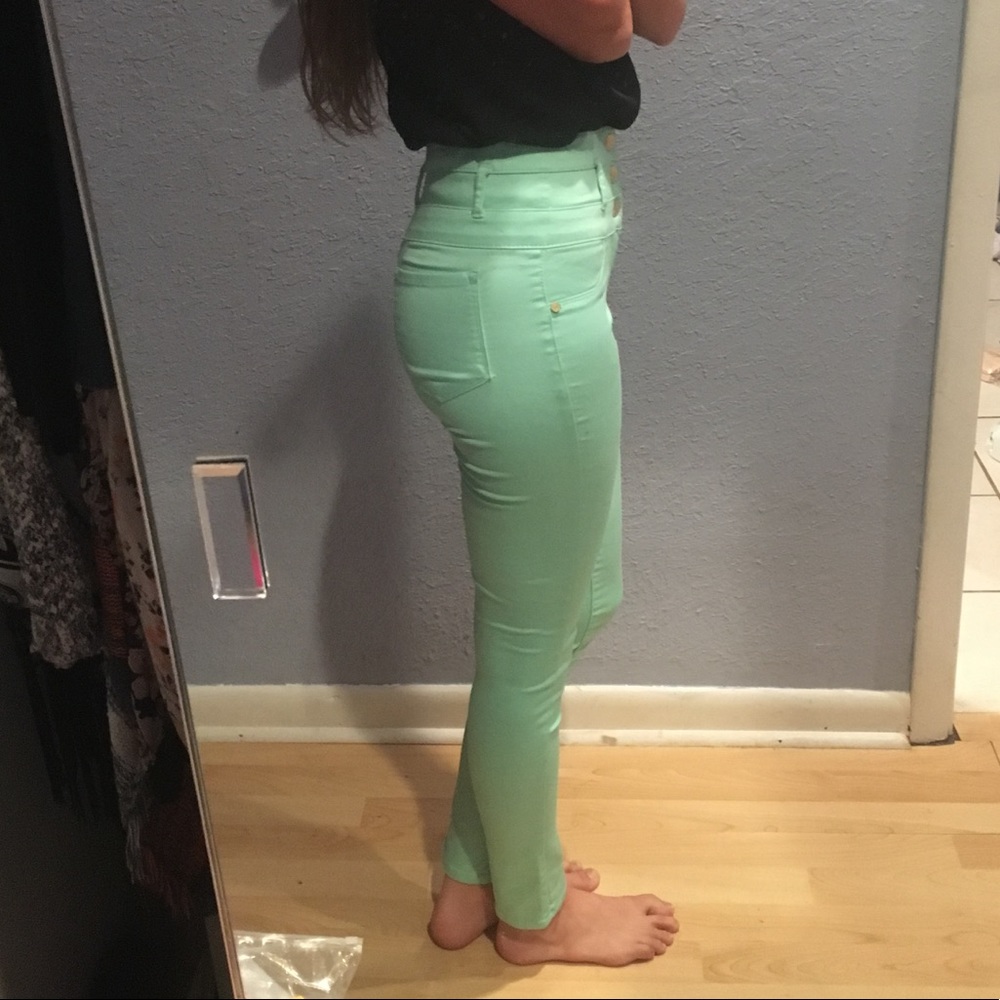 Mint high-waisted jeans