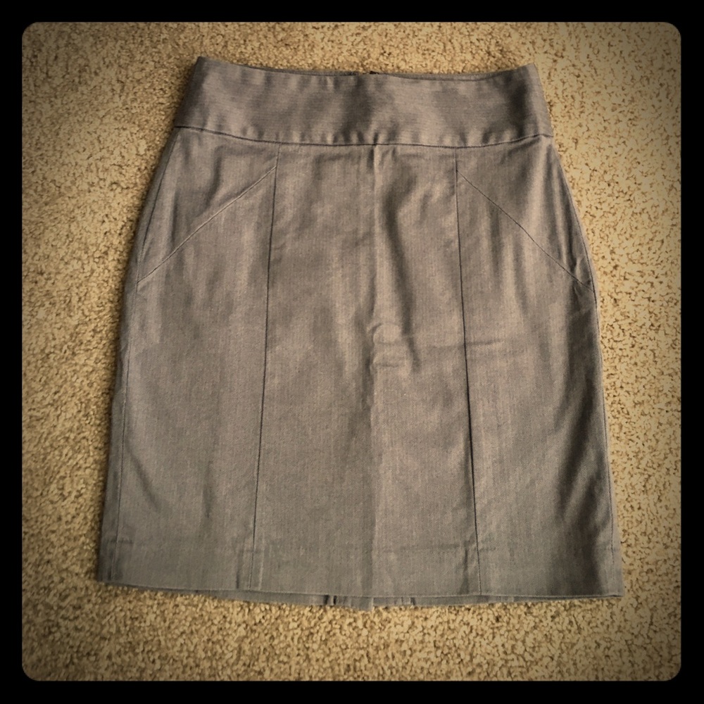Banana Republic gray Pencil skirt size 2