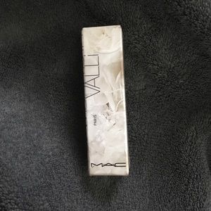 Mac Giambattista Valli Eugenie Lipstick