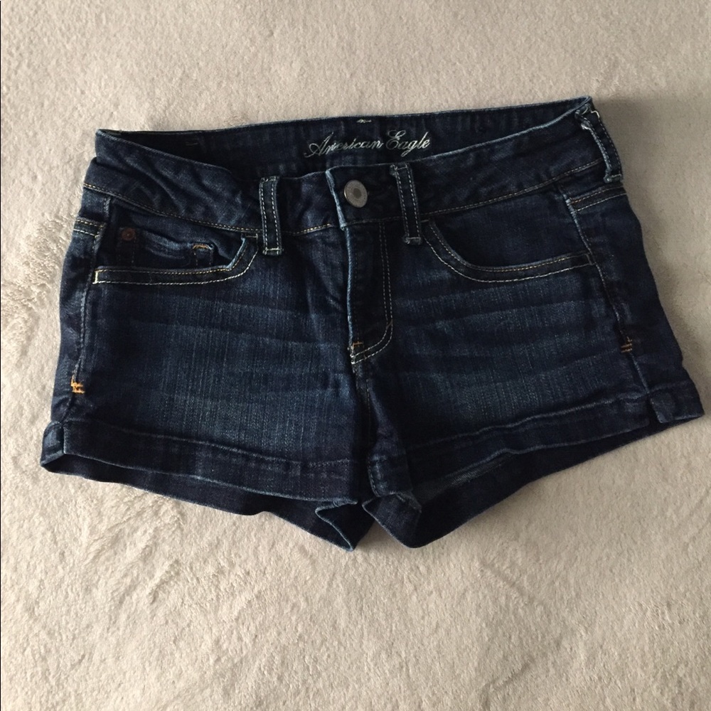 dark wash AE shorts ~size 4~