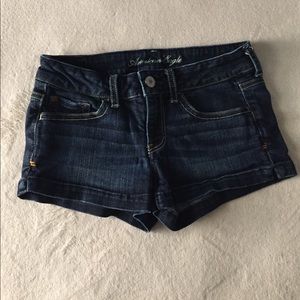 dark wash AE shorts ~size 4~