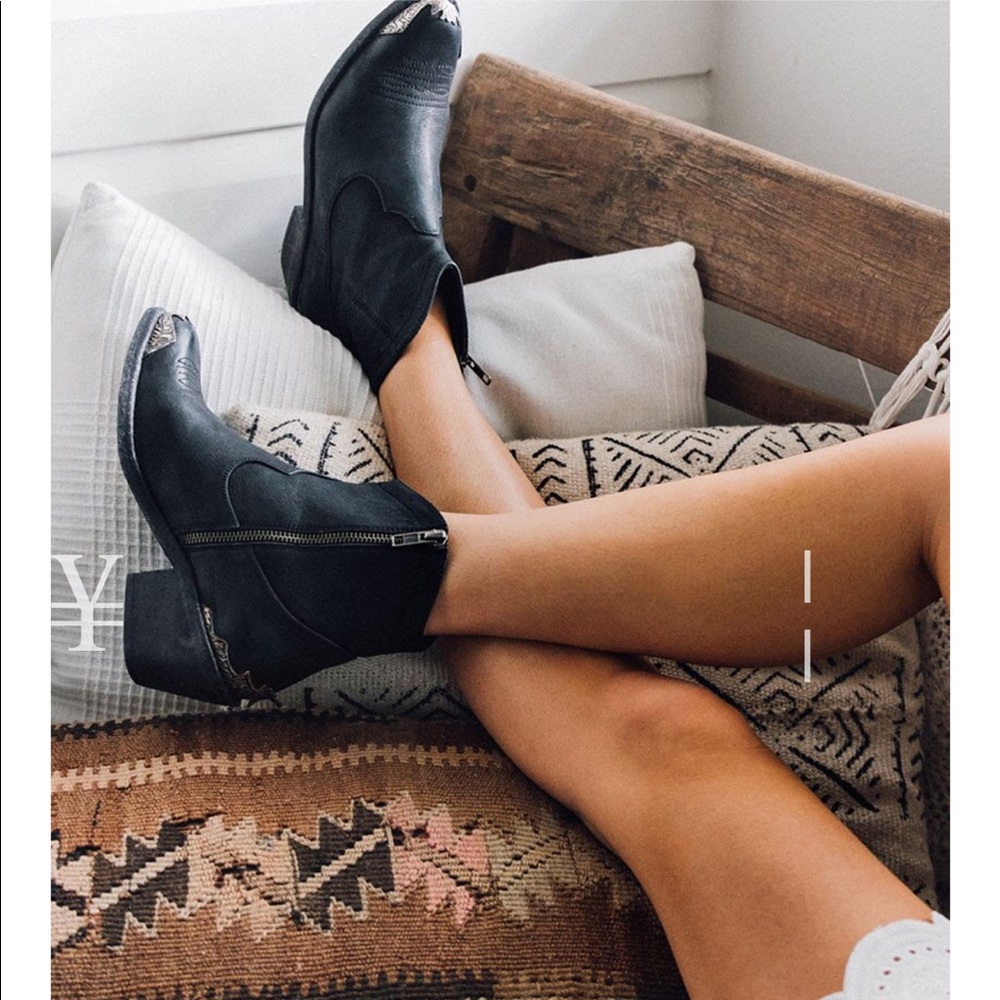 Spell Sugar Skull boots sz 40 Sold out