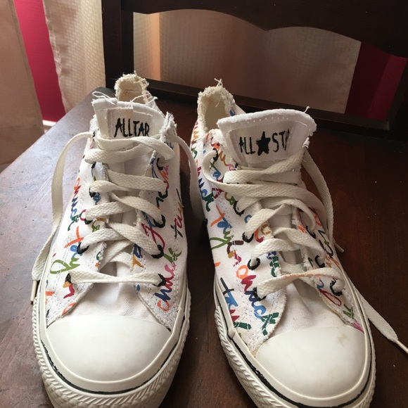 writing on converse shoes