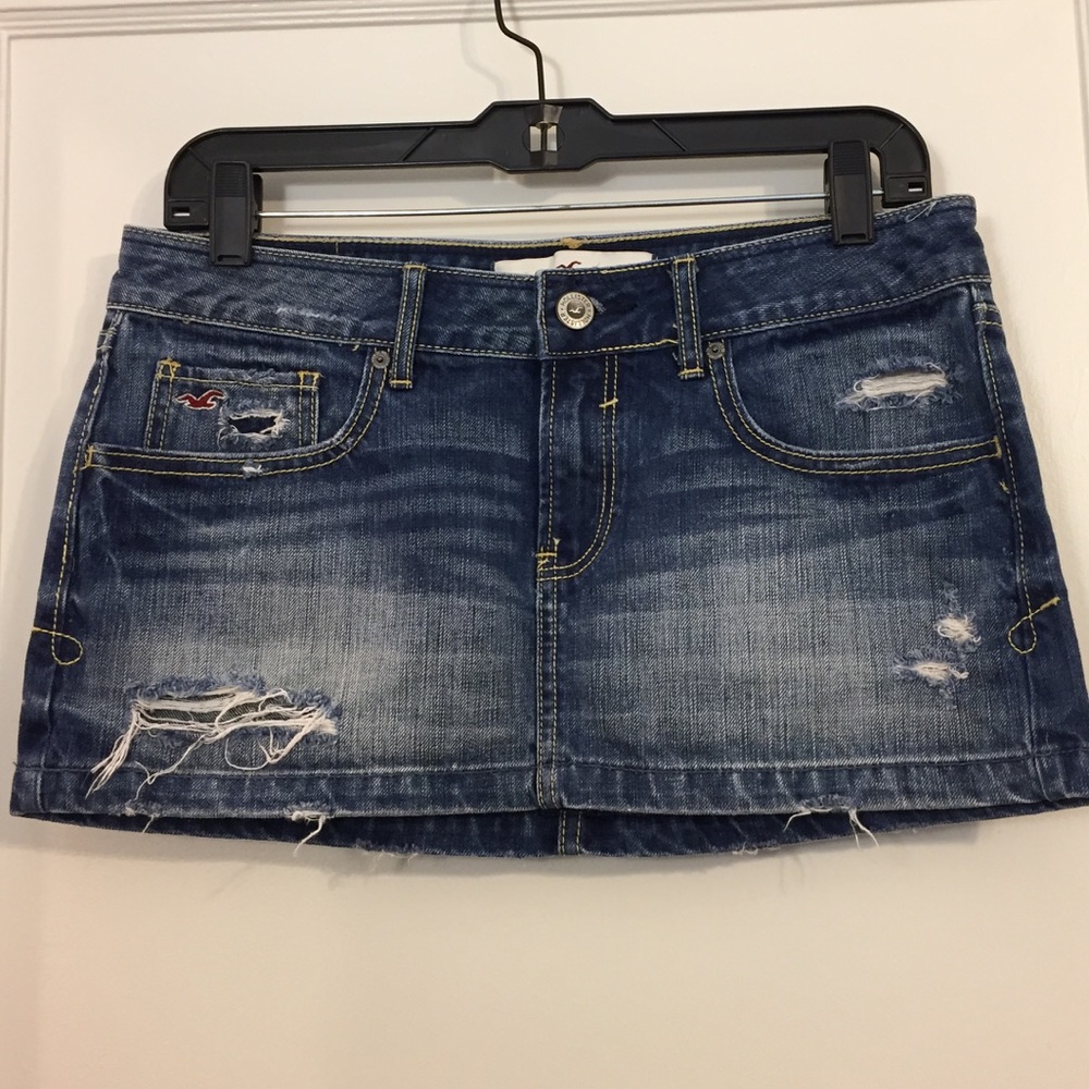 ‼️SOLD‼️distressed hollister jean skirt ~size 3~