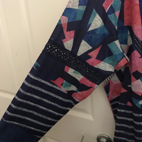 Women shirt - Picture 4 of 6