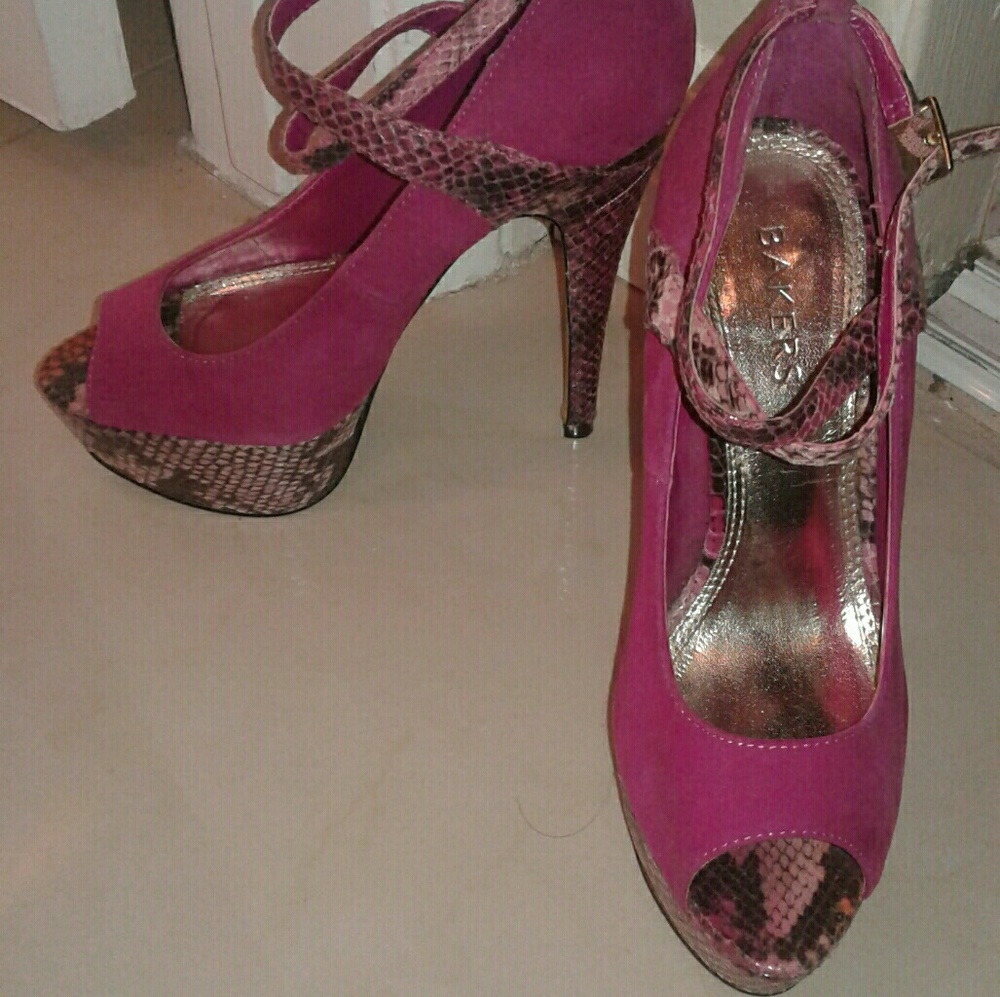 Slightly used Baker's peep toe heels