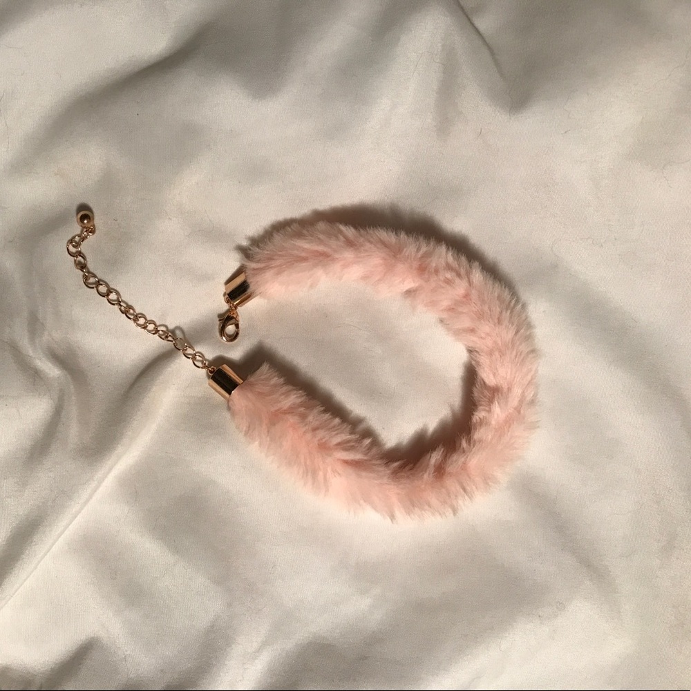 Fuzzy pink choker