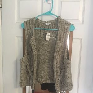 Adorable Cream Colored Gap Sweater Vest