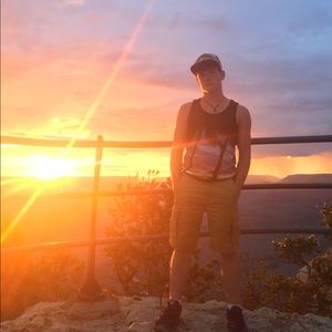 Meet your Posher, Case