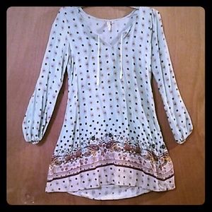 Red camel quarter sleeve blouse