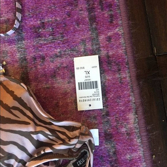 Monokini - Picture 4 of 4