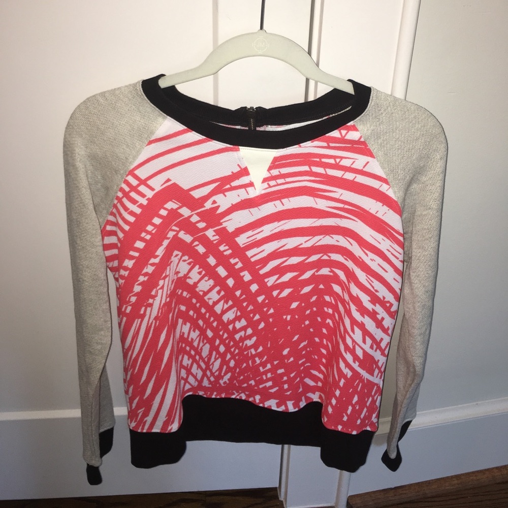 Gray printed pullover