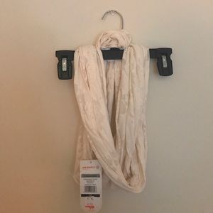 Fiona Infinity Scarf