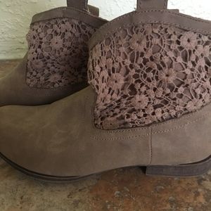 Lace ankle boots
