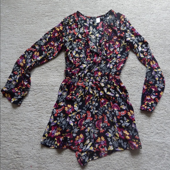 Fall-themed romper - Picture 1 of 1