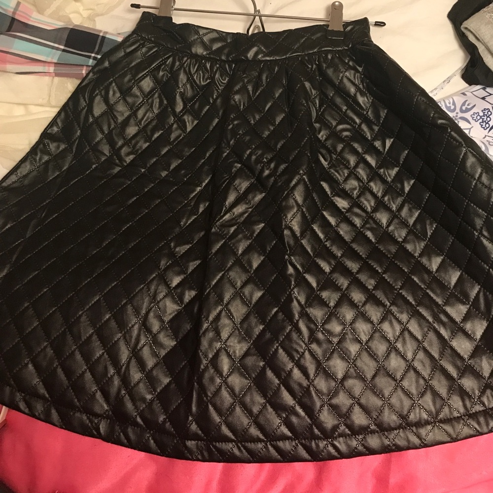 Faux leather pleaded skirt