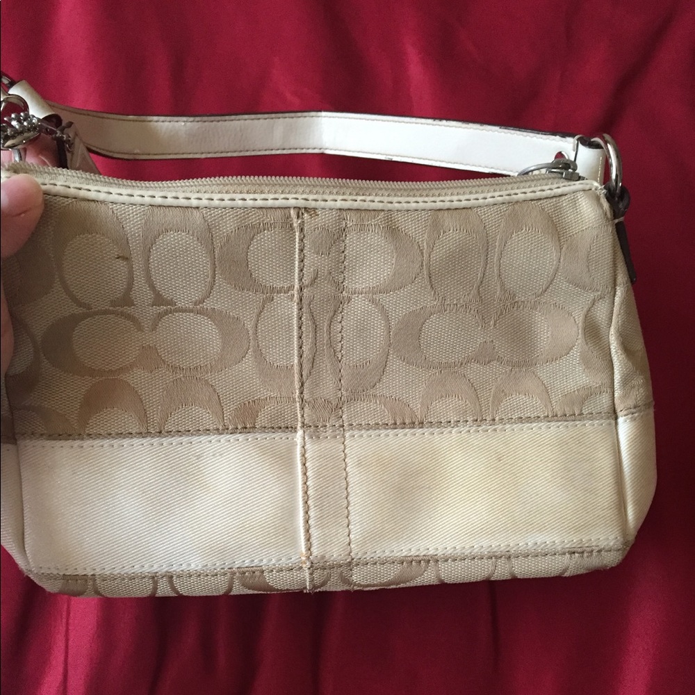 coach signature bag in white