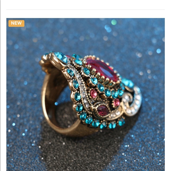 🌸🌸GORGEOUS RETRO & VINTAGE RING🌸🌸 - Picture 3 of 3