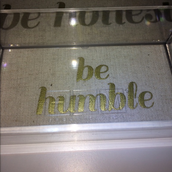 Acrylic Phrase Container - Picture 3 of 5