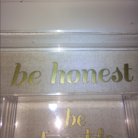 Acrylic Phrase Container - Picture 5 of 5