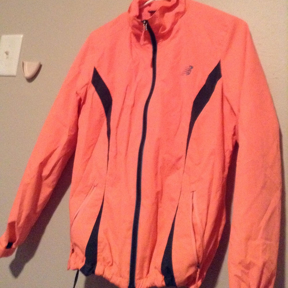 New balance windbreaker