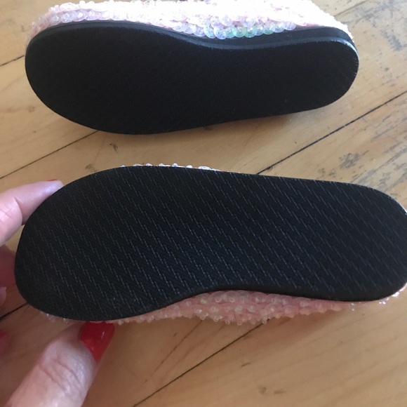 Super cute, sparkly baby flats - Picture 2 of 4